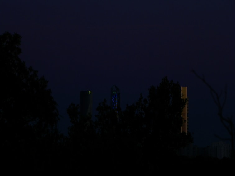 monte de el pardo vista de las torres de noche