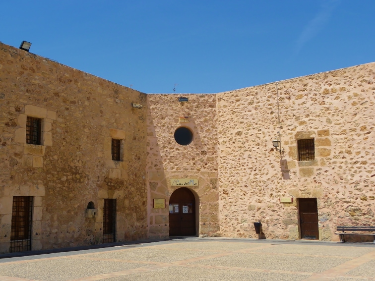 museo del mar en el castillo fortaleza de santa pola