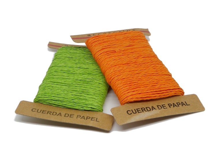cuerda de papel color naranja y verde para hacer estrella decorativa