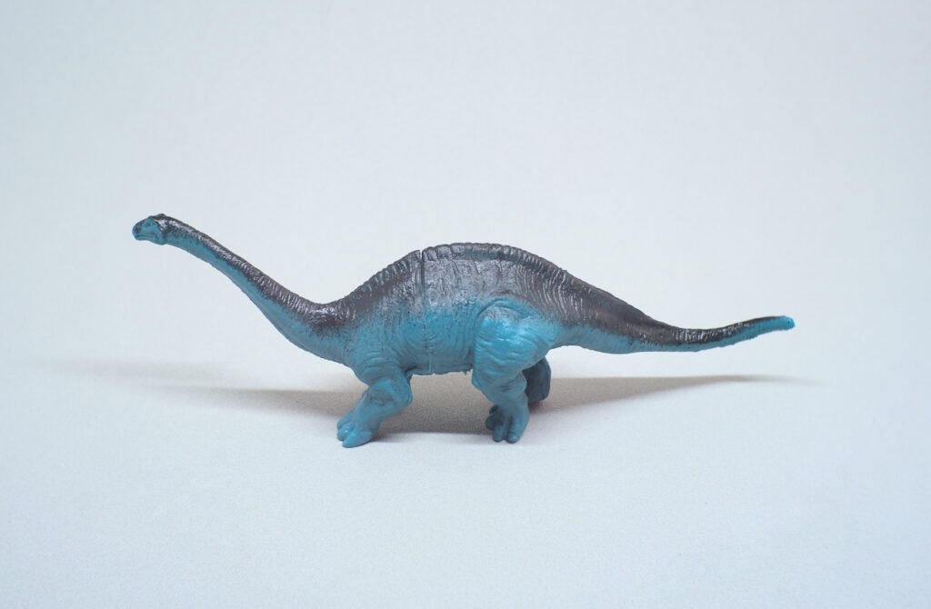 dinosaurio de juguete diplodocus