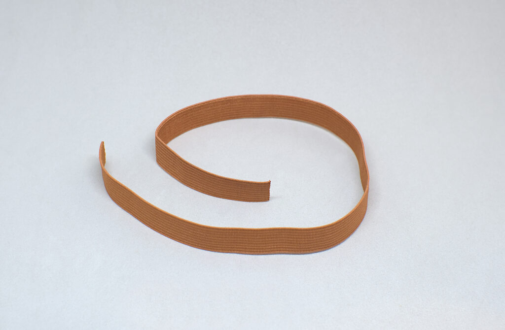 cinta elastica de 15 mm color marron