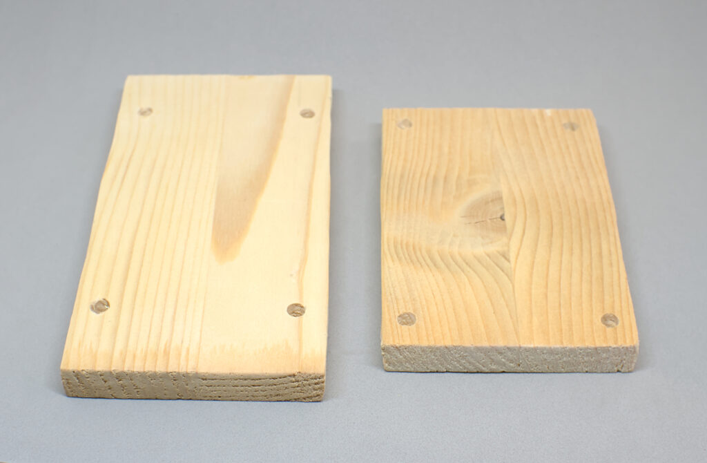 tablones de madera de pale con orificios