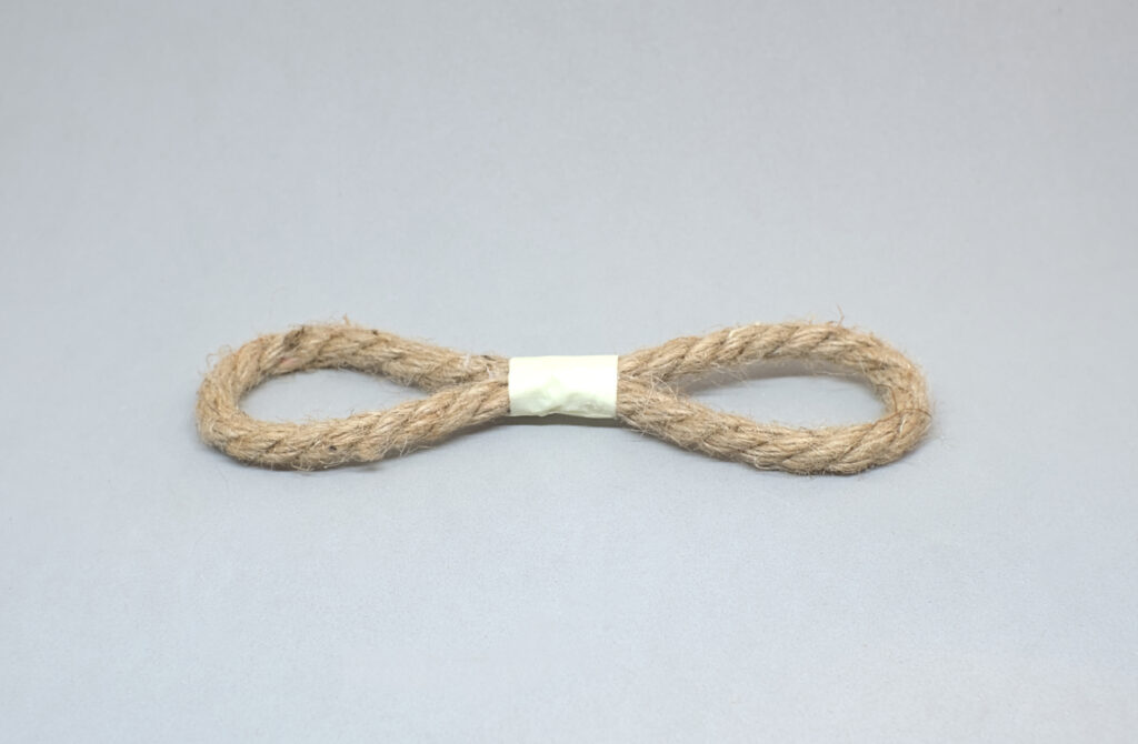 abrazadera de cuerda con extremos adheridos