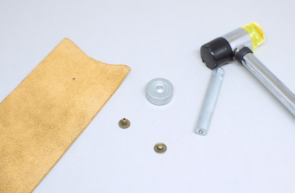 pieza principal de cuero para monedero y piezas de broche a presion con remachadora
