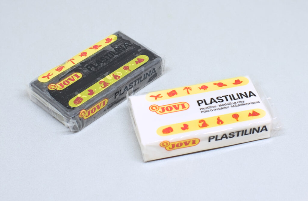 pastillas de plastilina jovi en color blanco y negro