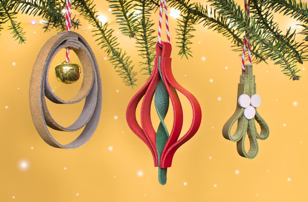 colgantes de navidad hechos con tiras de cueros de colores