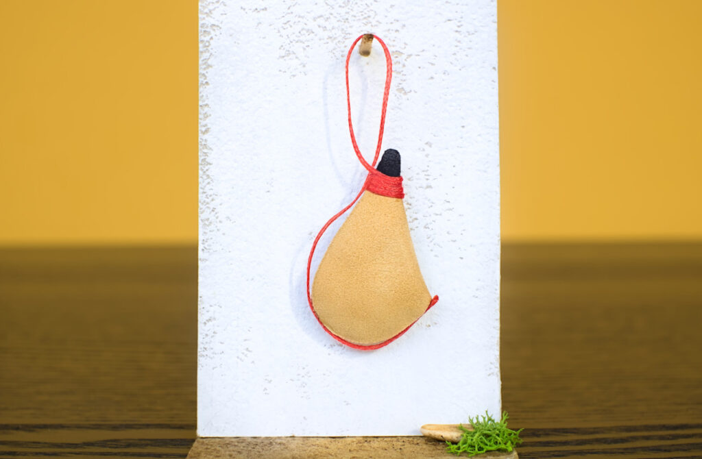 bota de vino en miniatura para la escenografia del belen