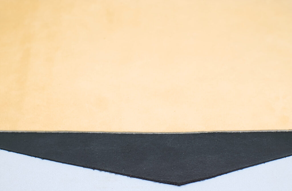 retales de cuero de colores