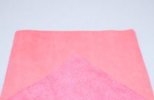 retal de cuero bombeado en color rosa