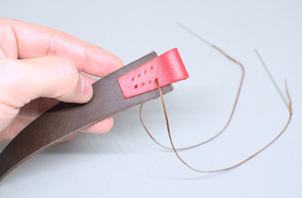 nivelando primera puntada de hilo en linea de costura