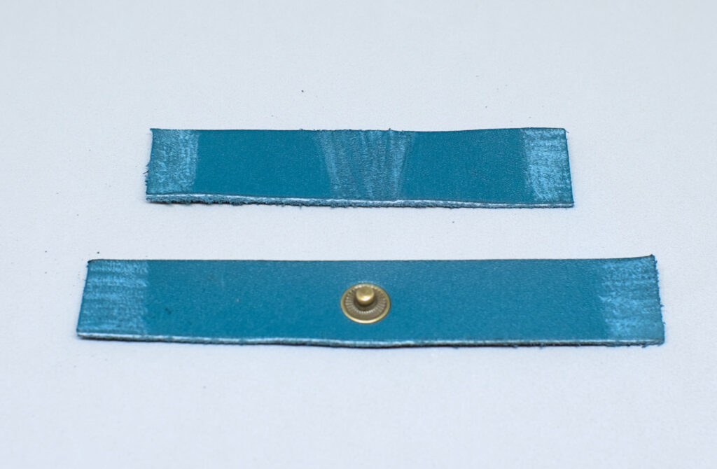 tiras de cuero con partes lisas raspadas